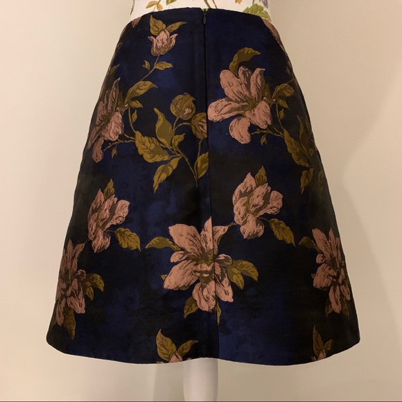 CUE CITY Women’s Rose Jacquard Mini Skirt Size 10 - Picture 6 of 8